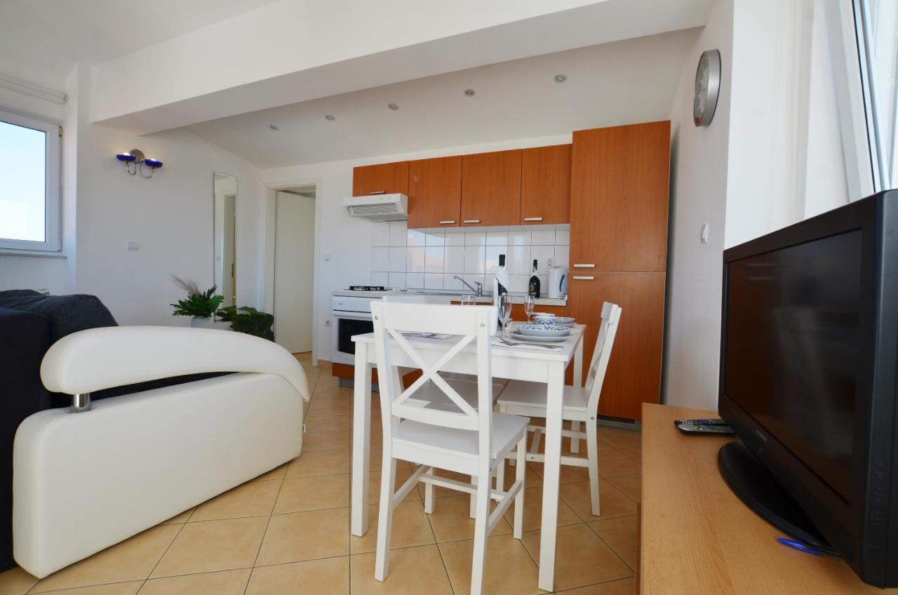 Peter Apartment Ровинь Экстерьер фото