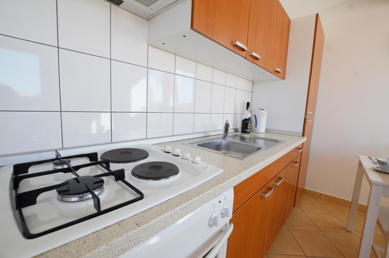 Peter Apartment Ровинь Экстерьер фото