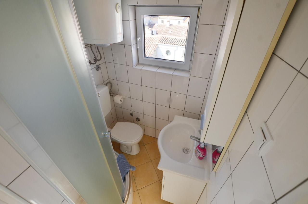 Peter Apartment Ровинь Экстерьер фото